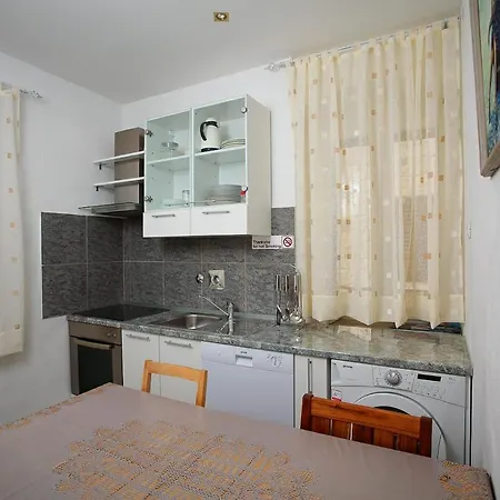 Live In Apartment